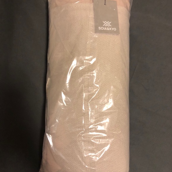 Soya & Kio Scarfigan with fringe - Picture 4 of 5